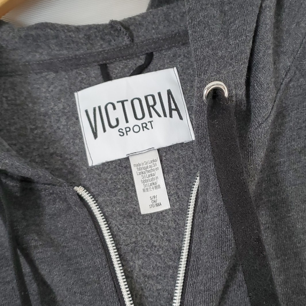 NWOT...VICTORIA SECRET SPORT  hoodie! - Picture 2 of 5